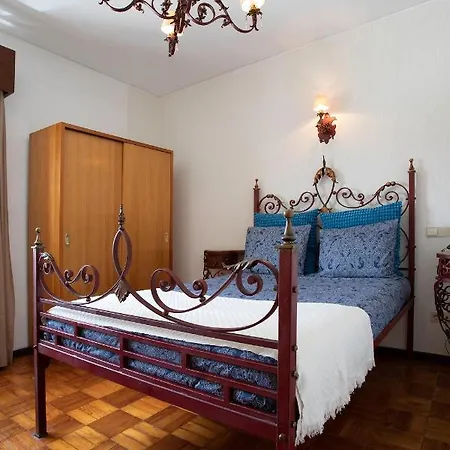 Je T'aime Solar Sao Joao Pensión São João da Madeira